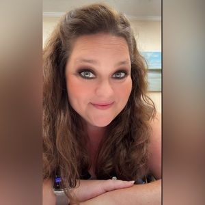 Meet your Posher, Sabrina